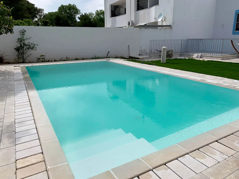 Giardino con area relax e piscina a uso condiviso del B&B Villa Ginevra a Otranto (foto 28)