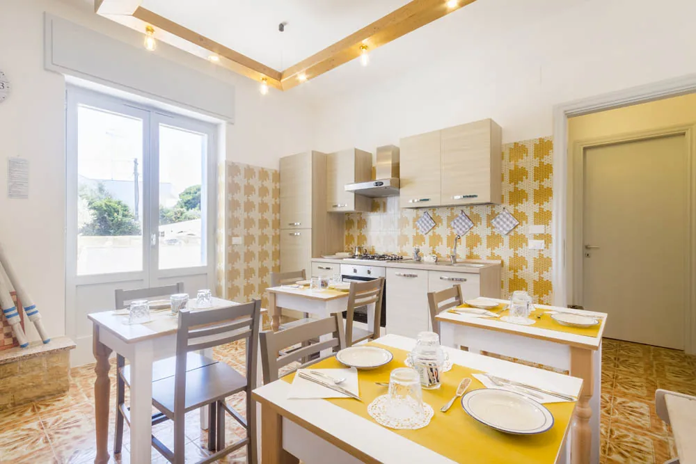 Sala comune per la colazione del B&B Villa Ginevra a Otranto (foto 9)