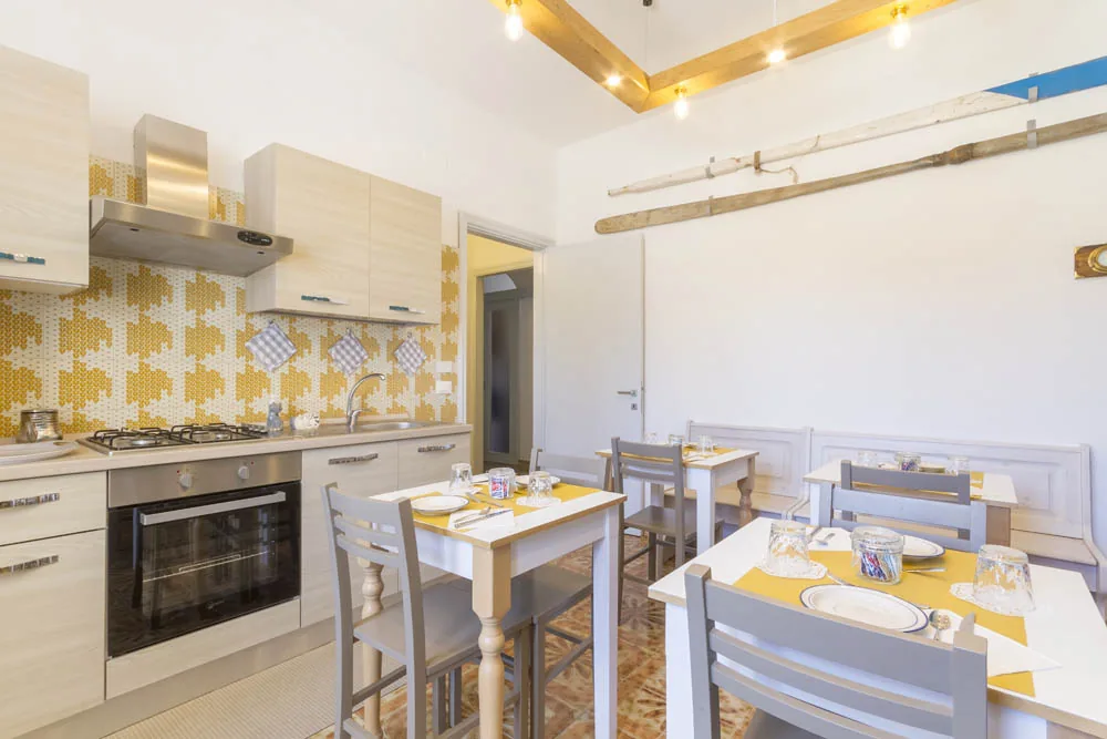 Sala comune per la colazione del B&B Villa Ginevra a Otranto (foto 10)